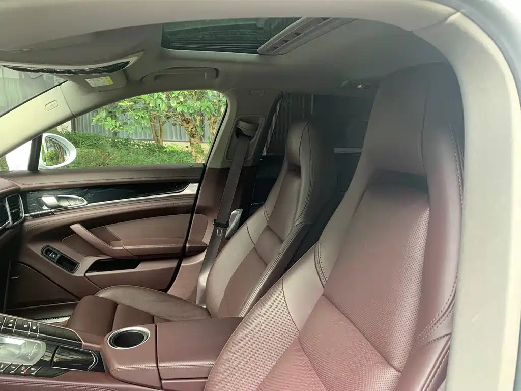 Porsche Panamera 2015 — фото 12
