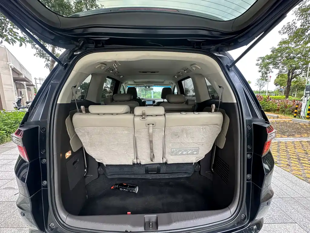 Honda Odyssey 2017 — фото 10