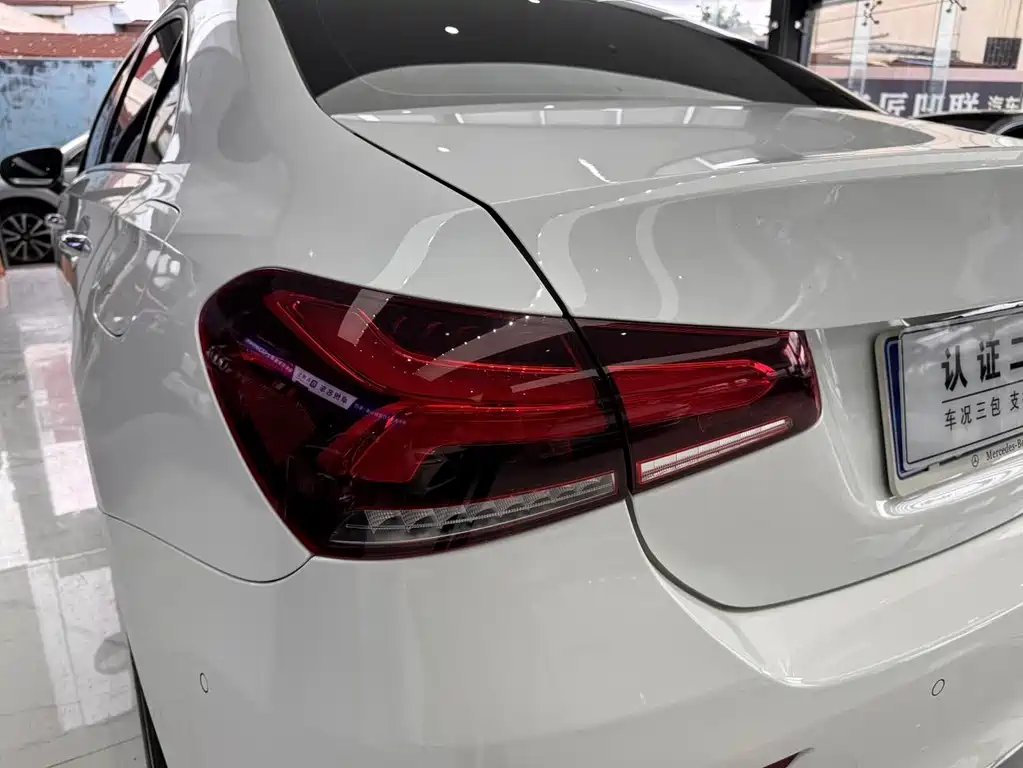 Mercedes-Benz A-Class 2021 — фото 30