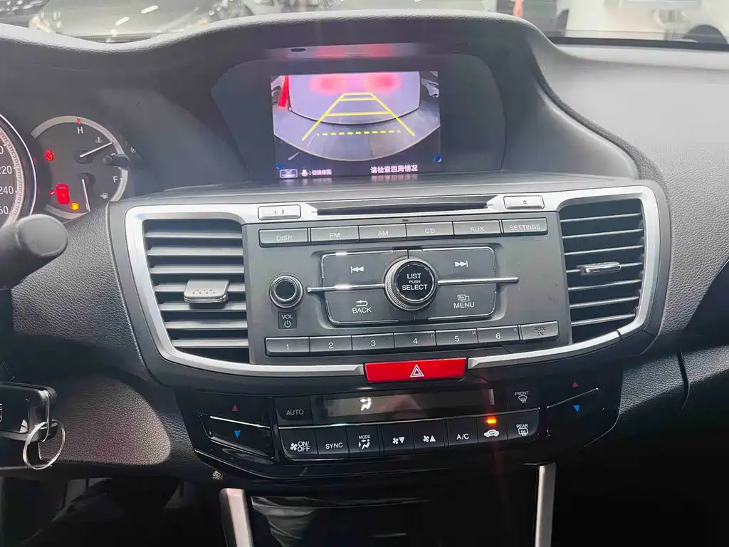 Honda Accord 2017 — фото 15
