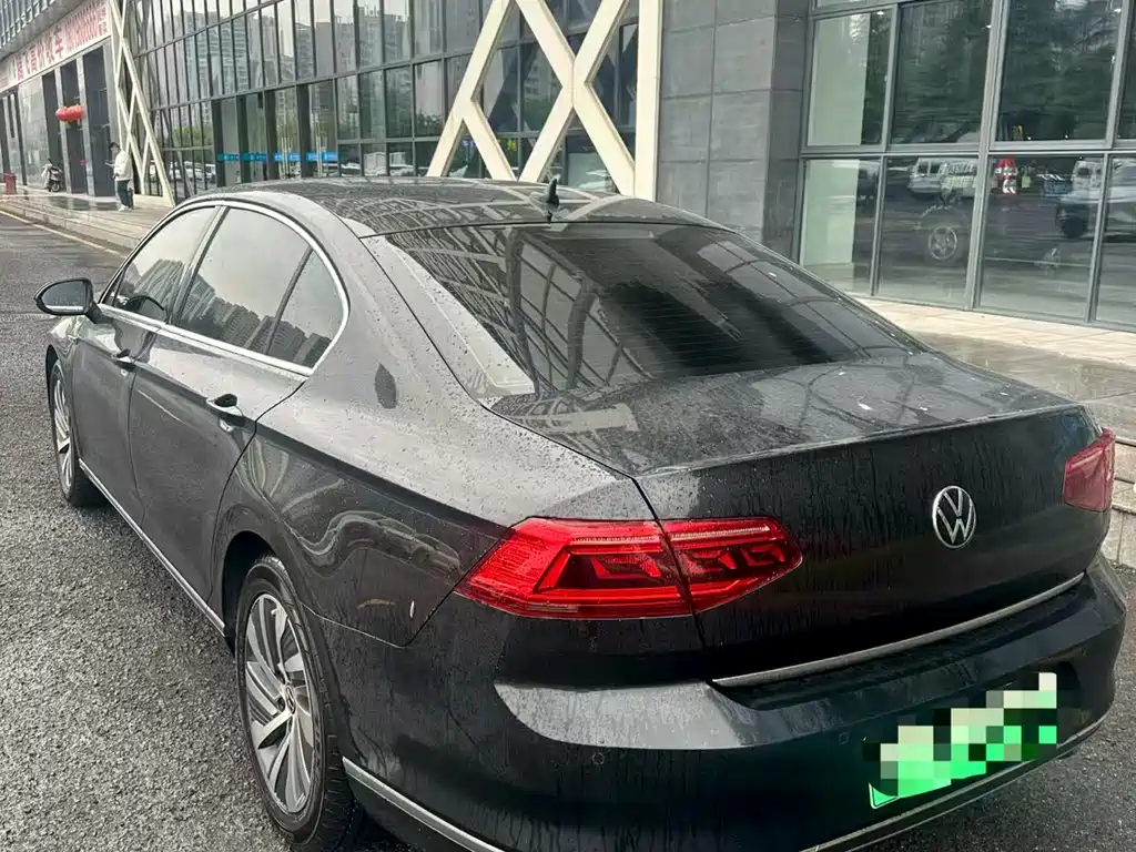 Volkswagen Magotan GTE PHEV 2023 — фото 6