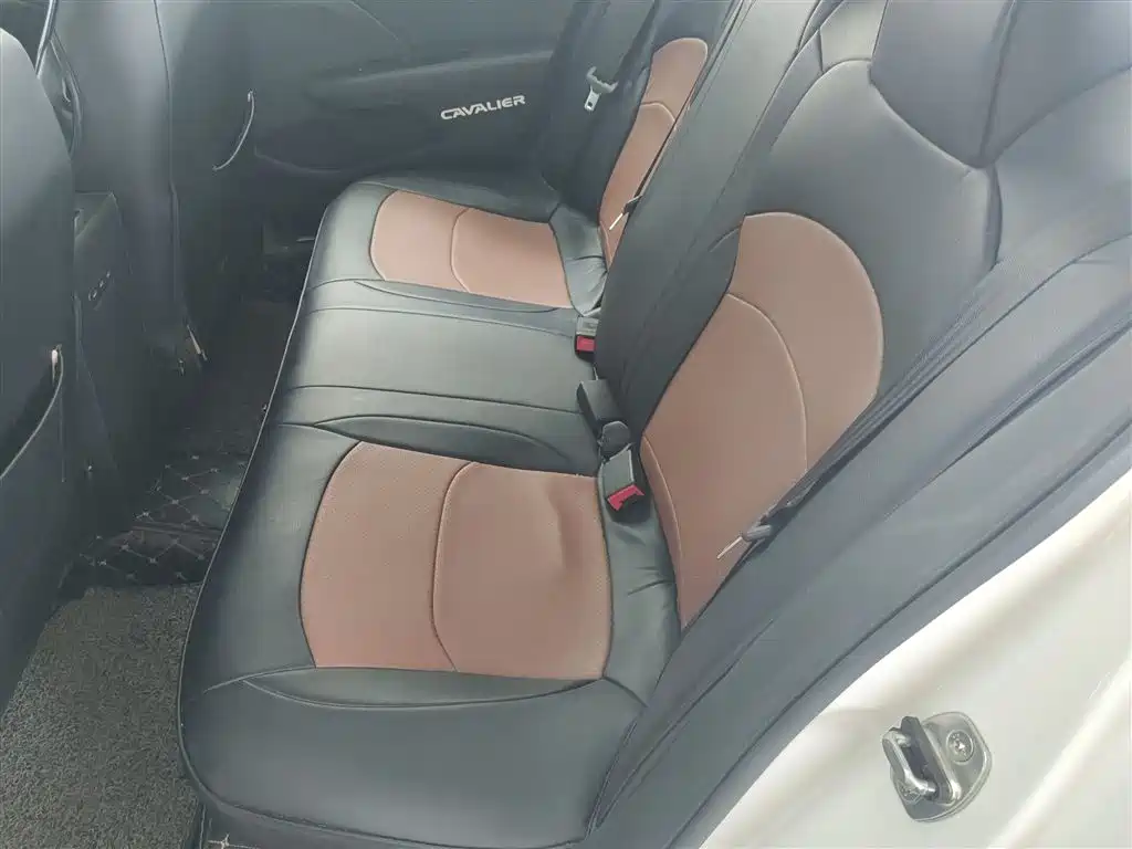 Chevrolet Cavalier 2018 — фото 13