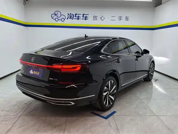 Volkswagen Passat 2024
