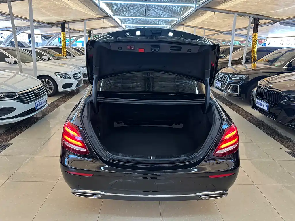 Mercedes-Benz E-Class 2020 — фото 17