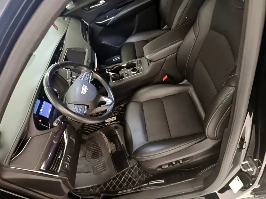 Cadillac XT4 2021 — фото 15