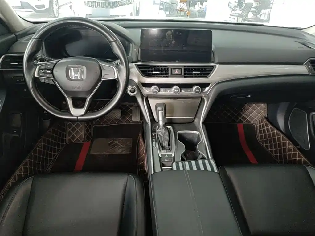 Honda Accord 2023 — фото 10
