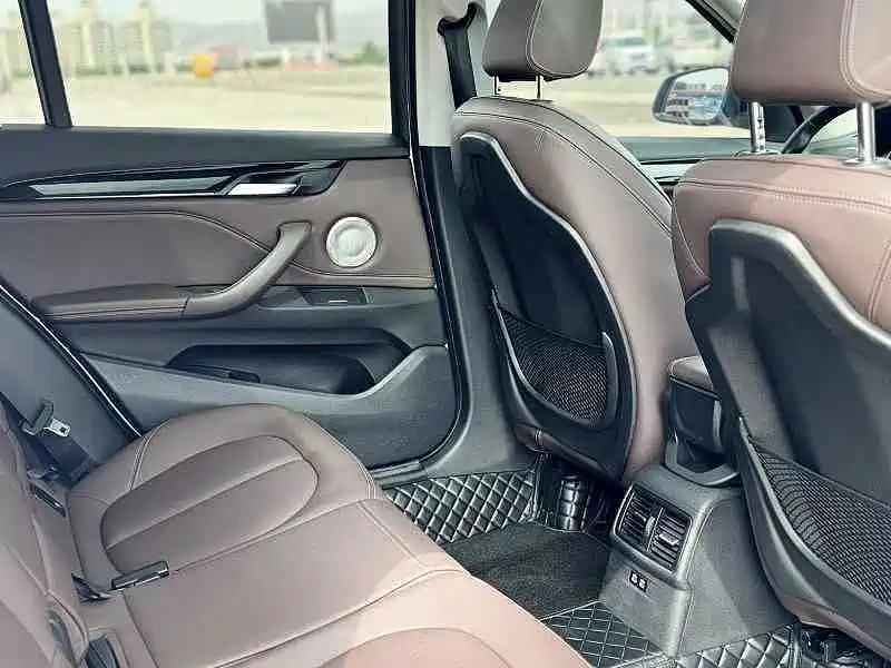BMW X1 2021 — фото 12