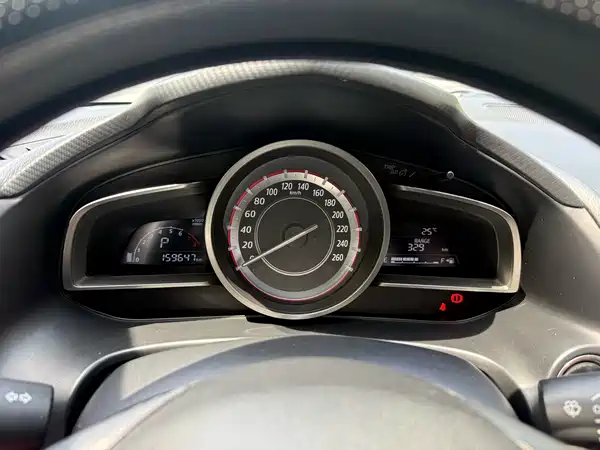 Mazda 3 Axela 2014