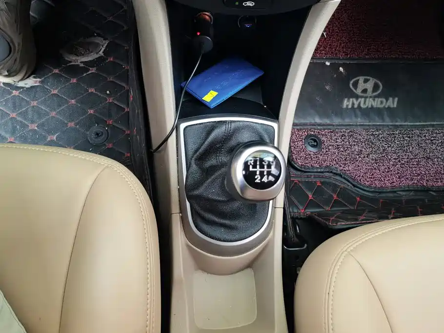 Hyundai Accent 2016 — фото 16