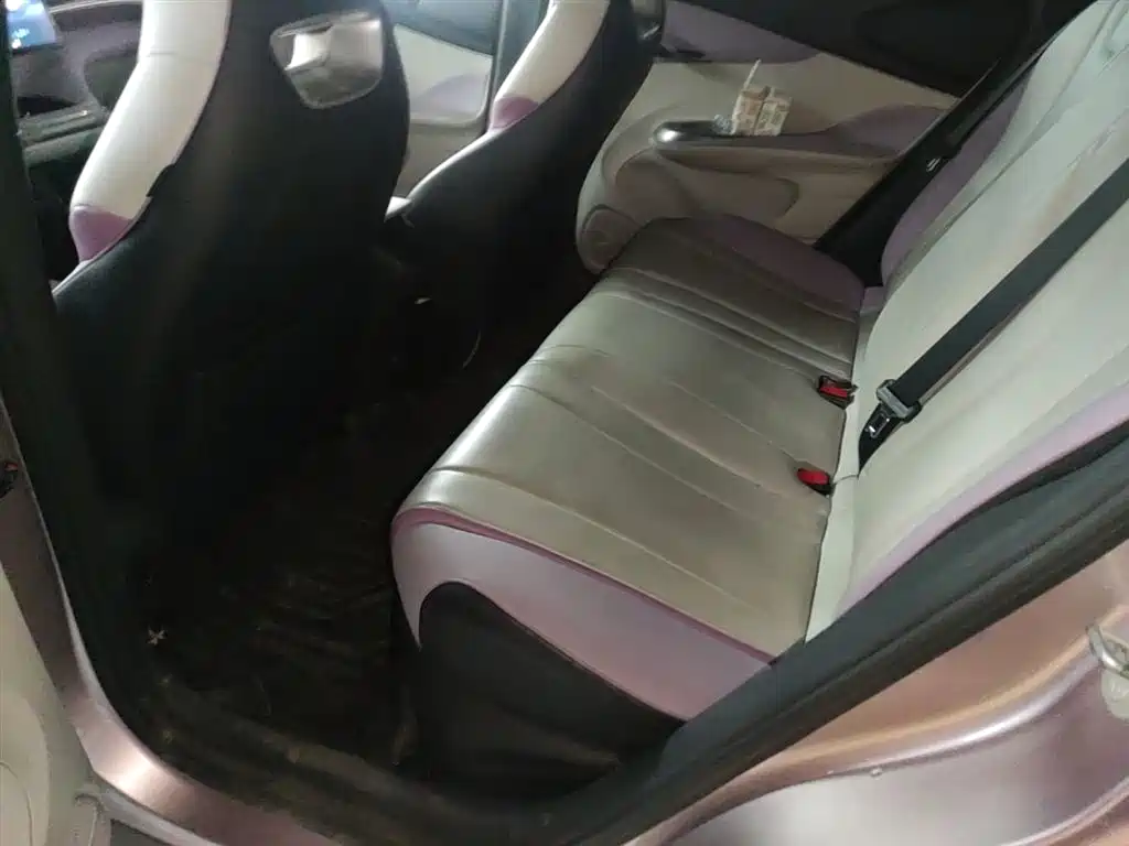 BYD Dolphin 2022 — фото 13