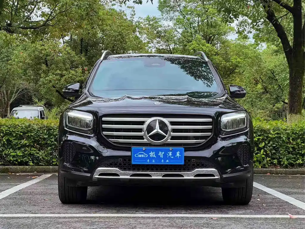 Mercedes-Benz GLB 2023