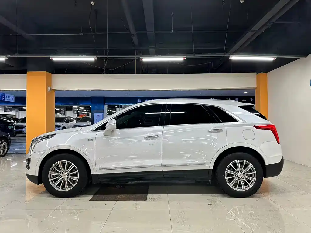 Cadillac XT5 2018 — фото 9