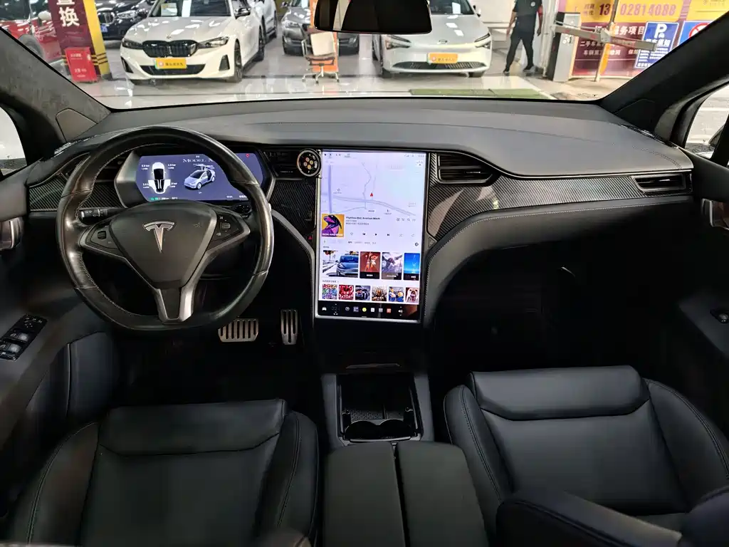 Tesla Model X 2020 — фото 10