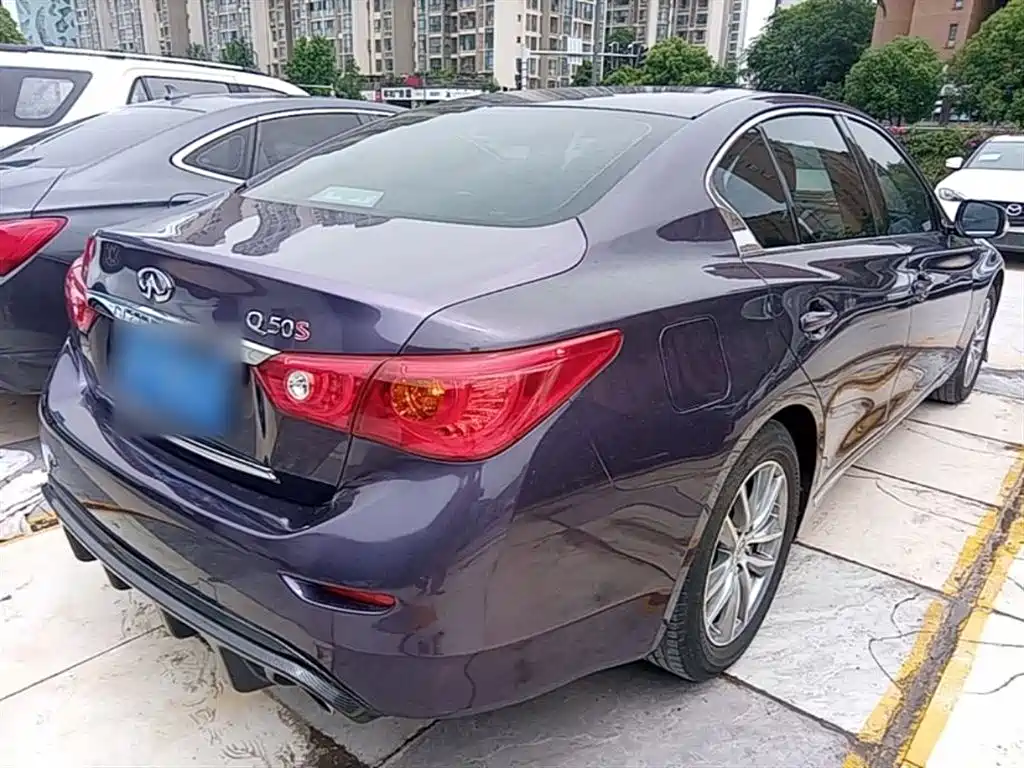 Infiniti Q50L 2016 — фото 7