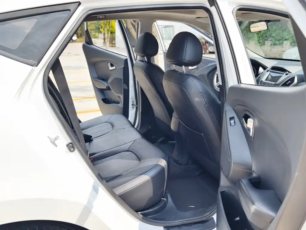 Hyundai ix35 2016 — фото 17