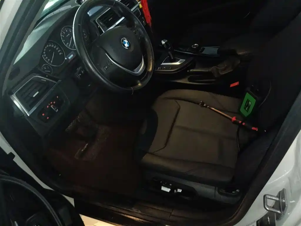 BMW 3 Series 2016 — фото 15