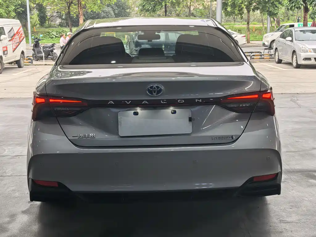 Toyota Avalon 2022 — фото 10