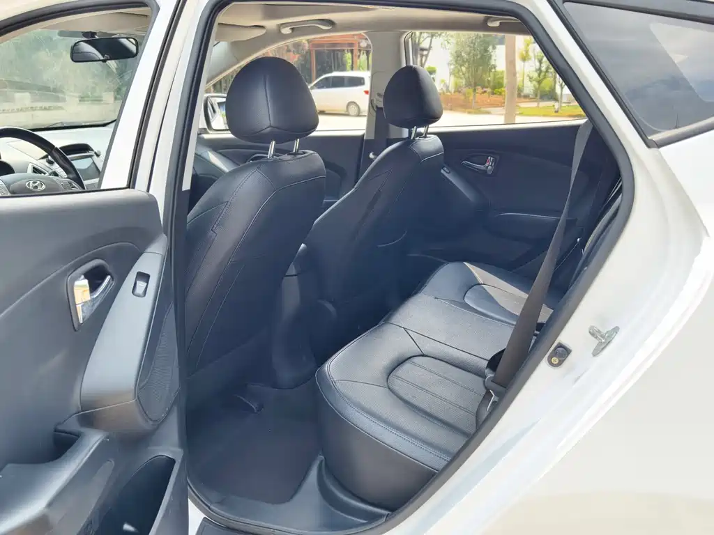 Hyundai ix35 2016 — фото 15
