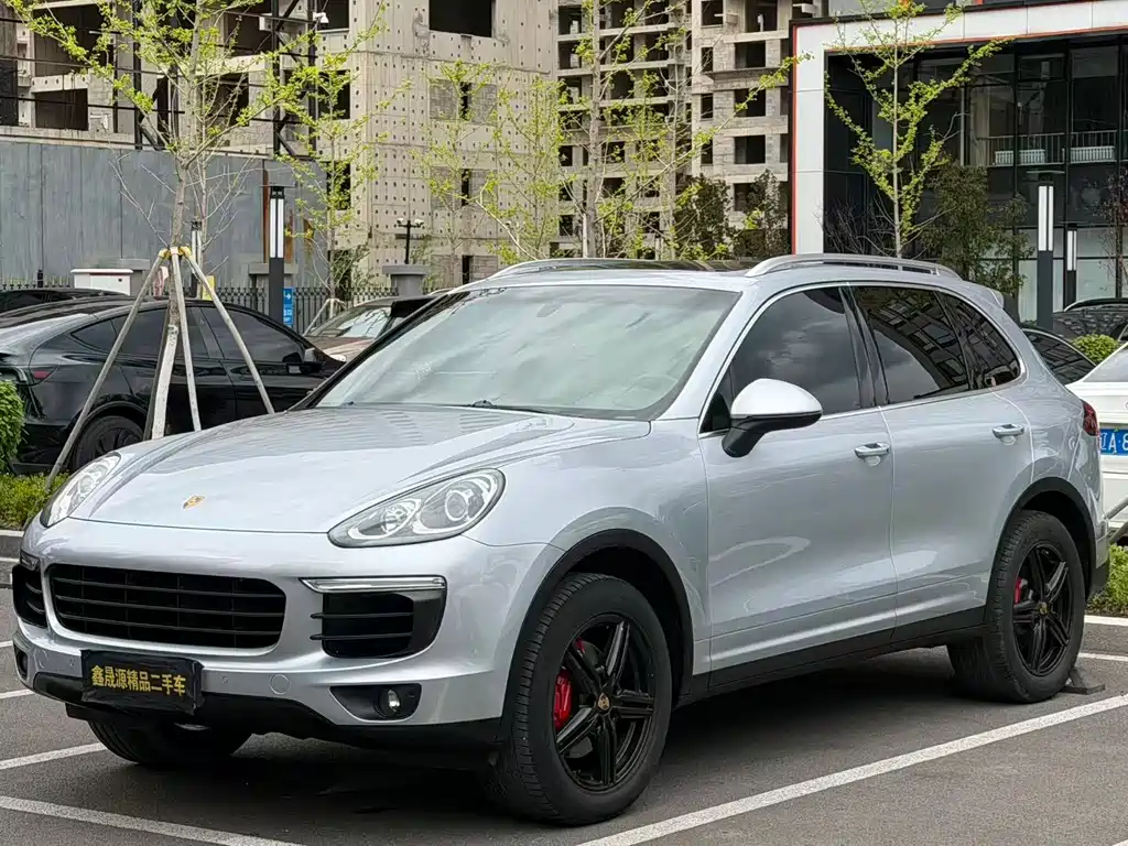 Porsche Cayenne 2015 — фото 1