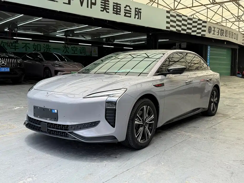 Hongqi EH7 2024 — фото 2