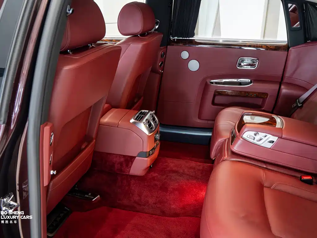 Rolls-Royce Ghost 2013 — фото 10