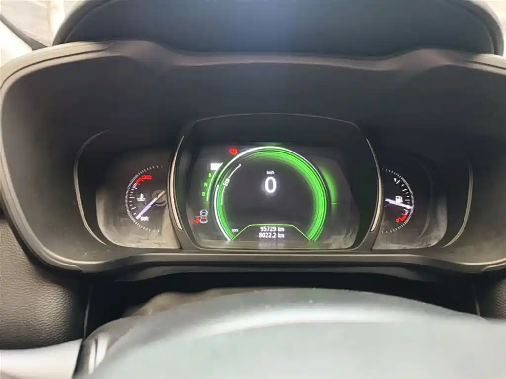 Renault Kadjar 2017 — фото 12