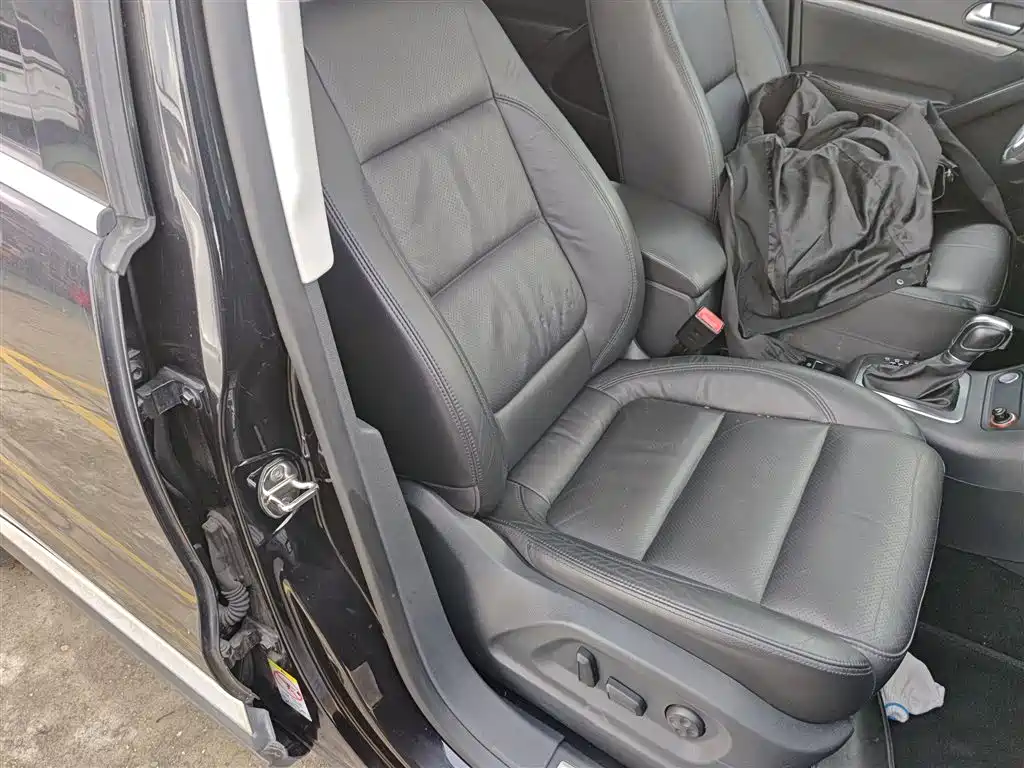 Volkswagen Tiguan 2016 — фото 25