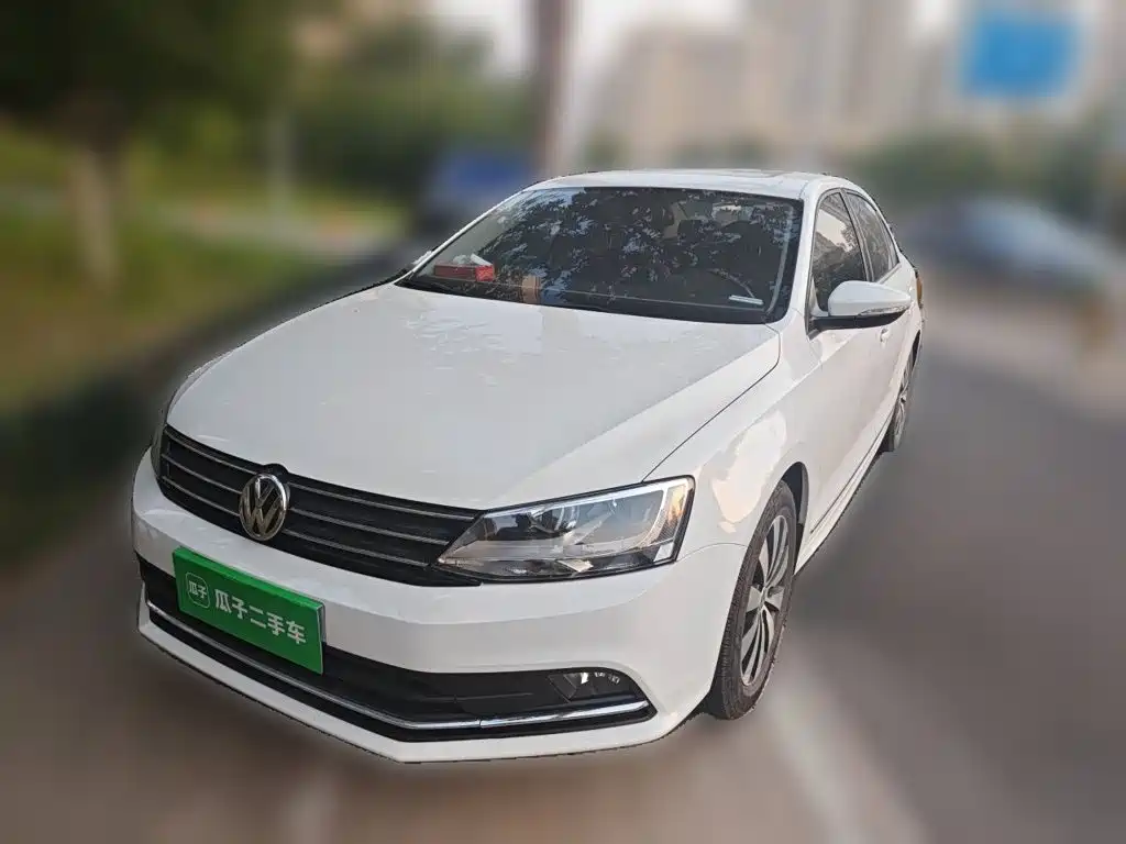 Volkswagen Sagitar 2018