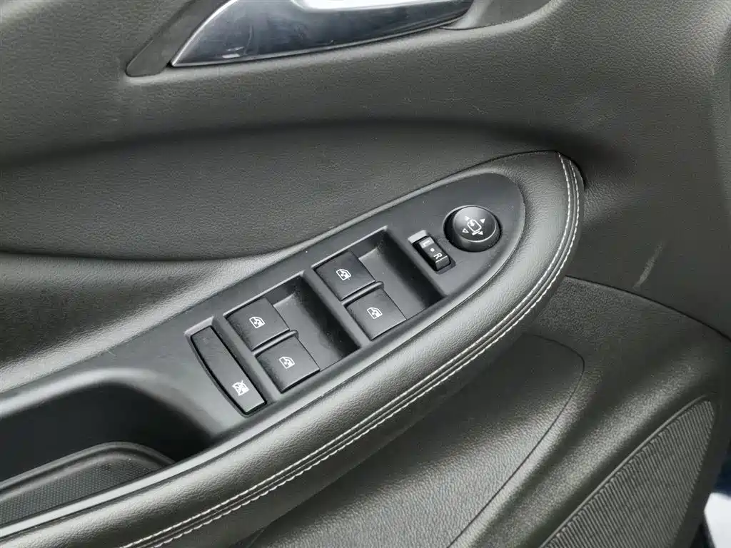 Buick Envision Plus 2021 — фото 9