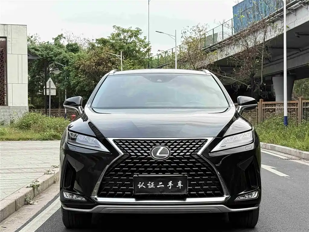 Lexus RX 2021 — фото 1