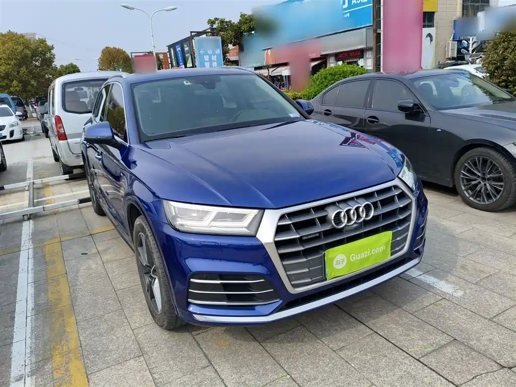 Audi Q5L 2021 — фото 25