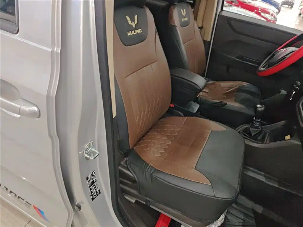 Wuling Hongguang V 2023 — фото 25