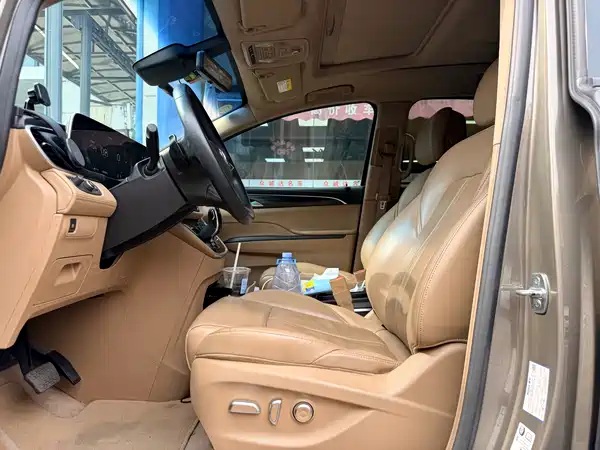 Buick GL8 2021
