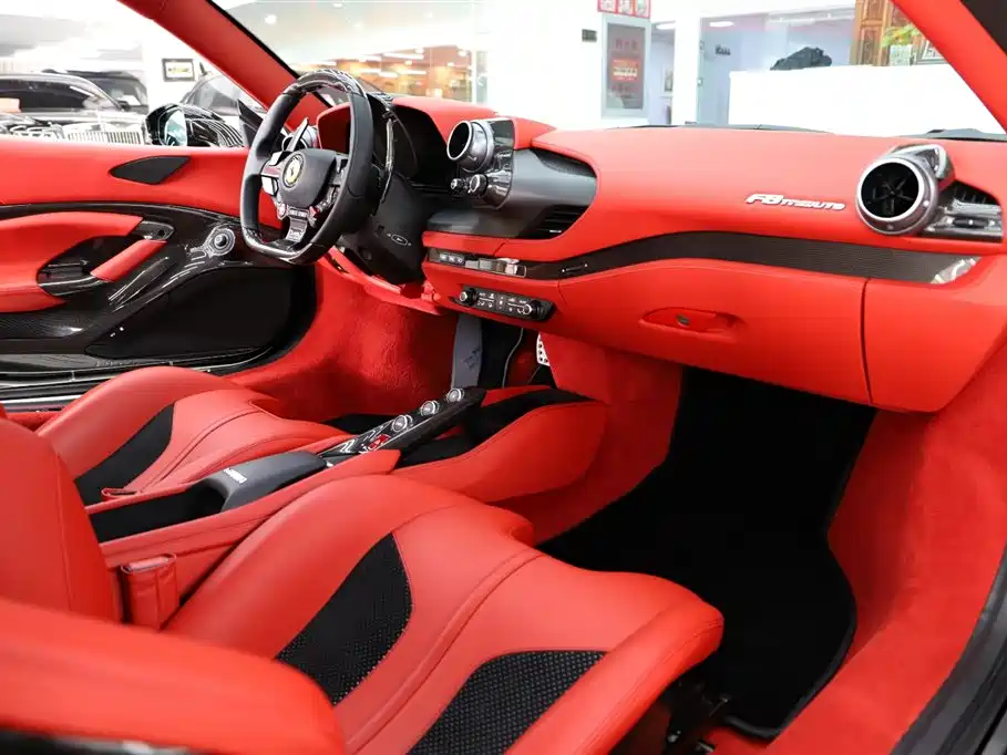 Ferrari F8 2022 — фото 17