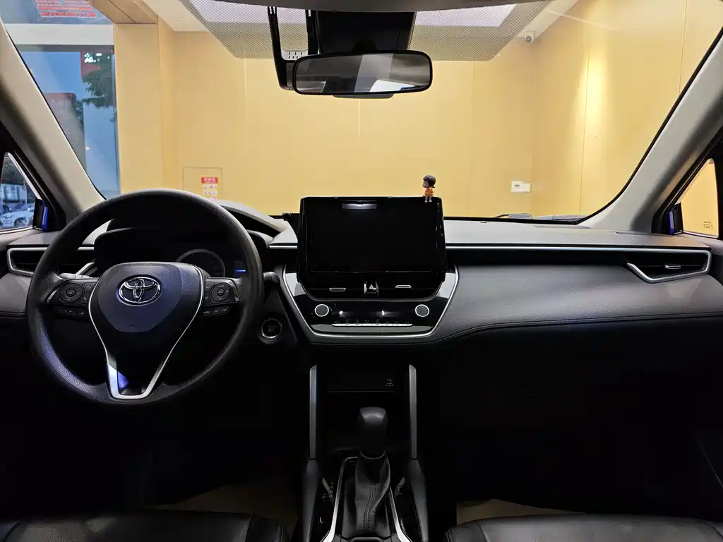 Toyota Corolla Cross 2022 — фото 20