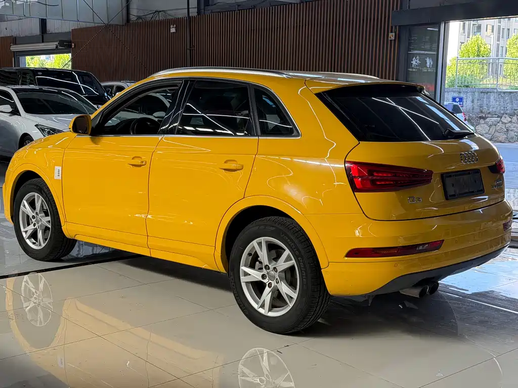 Audi Q3 2018 — фото 7
