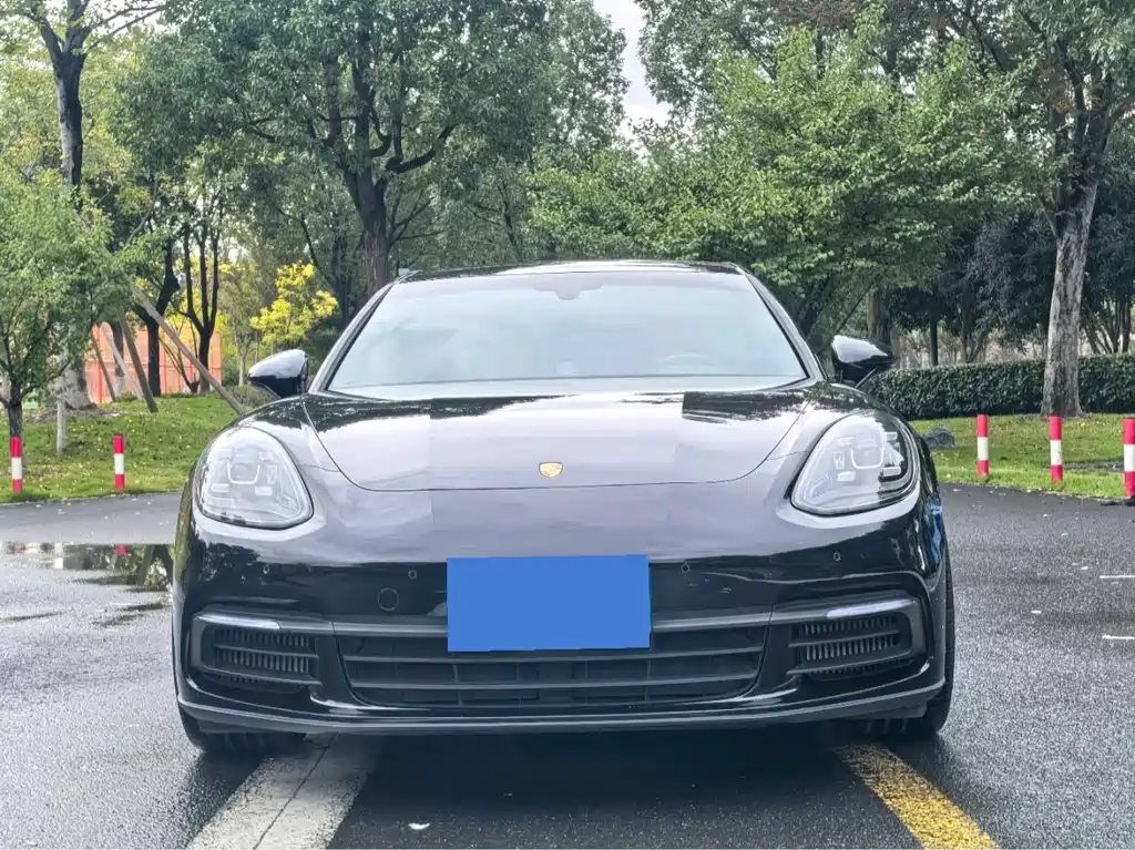 Porsche Panamera 2019