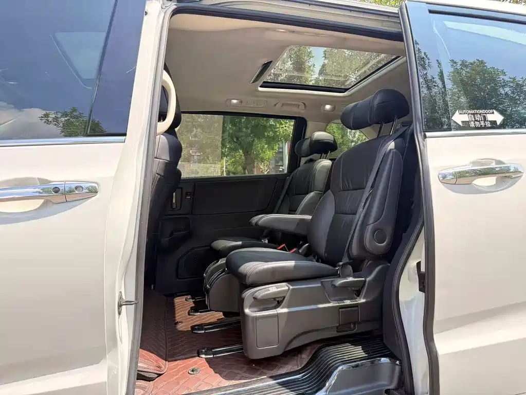 Honda Odyssey 2019 — фото 19