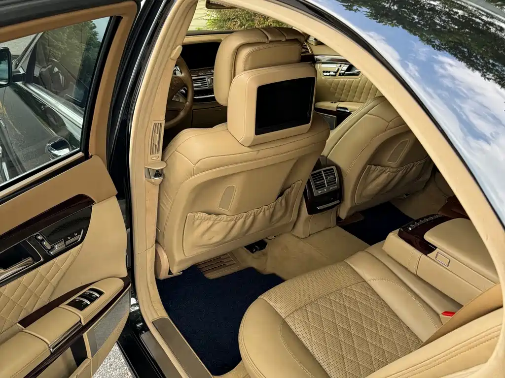 Mercedes-Benz S-Class AMG 2011 — фото 9