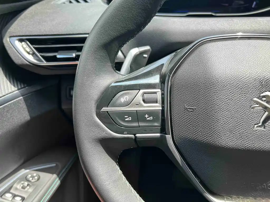 Peugeot 5008 2024 — фото 16