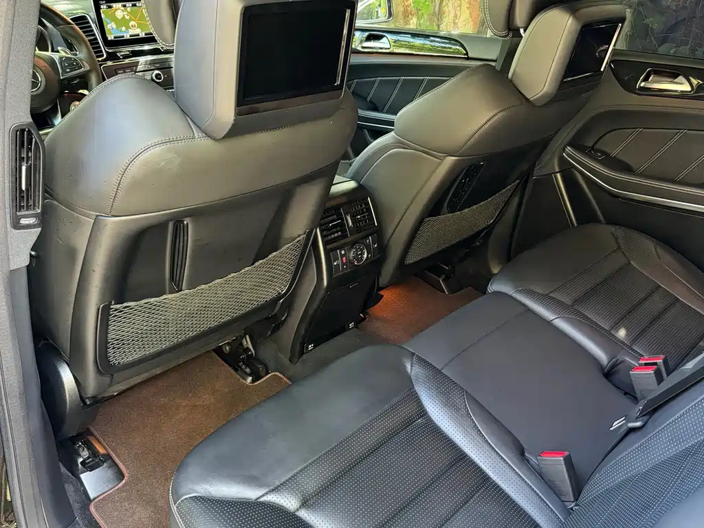 Mercedes-Benz GLS AMG 2018 — фото 18