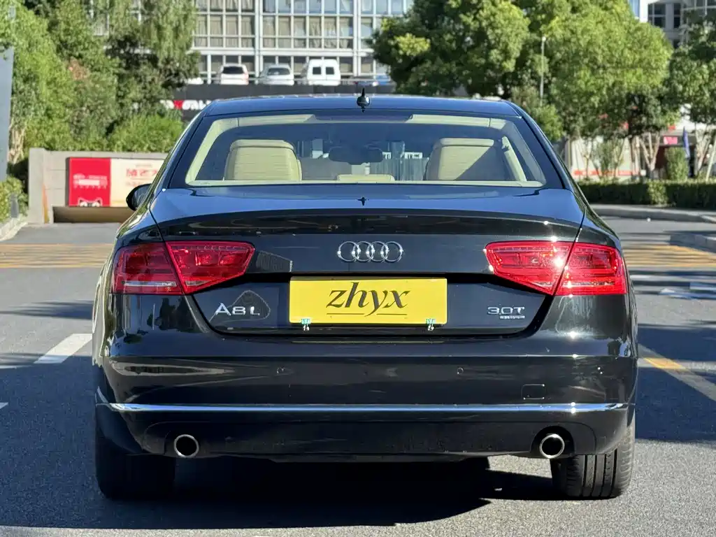 Audi A8 2011