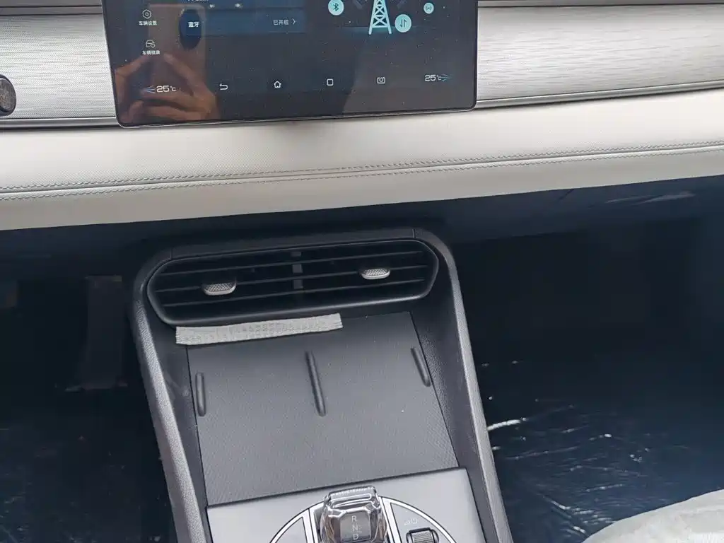 BYD Seal 05 DM-i 2025 — фото 11