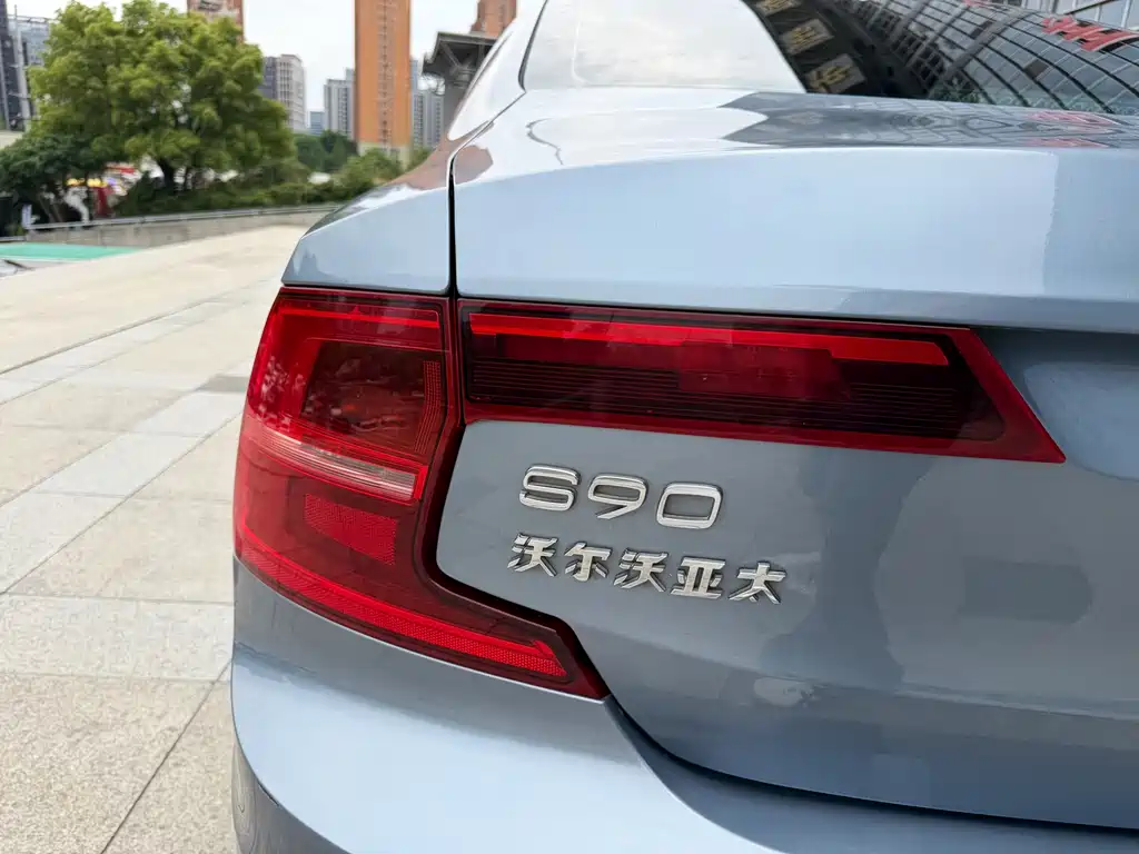 Volvo S90 2019 — фото 15