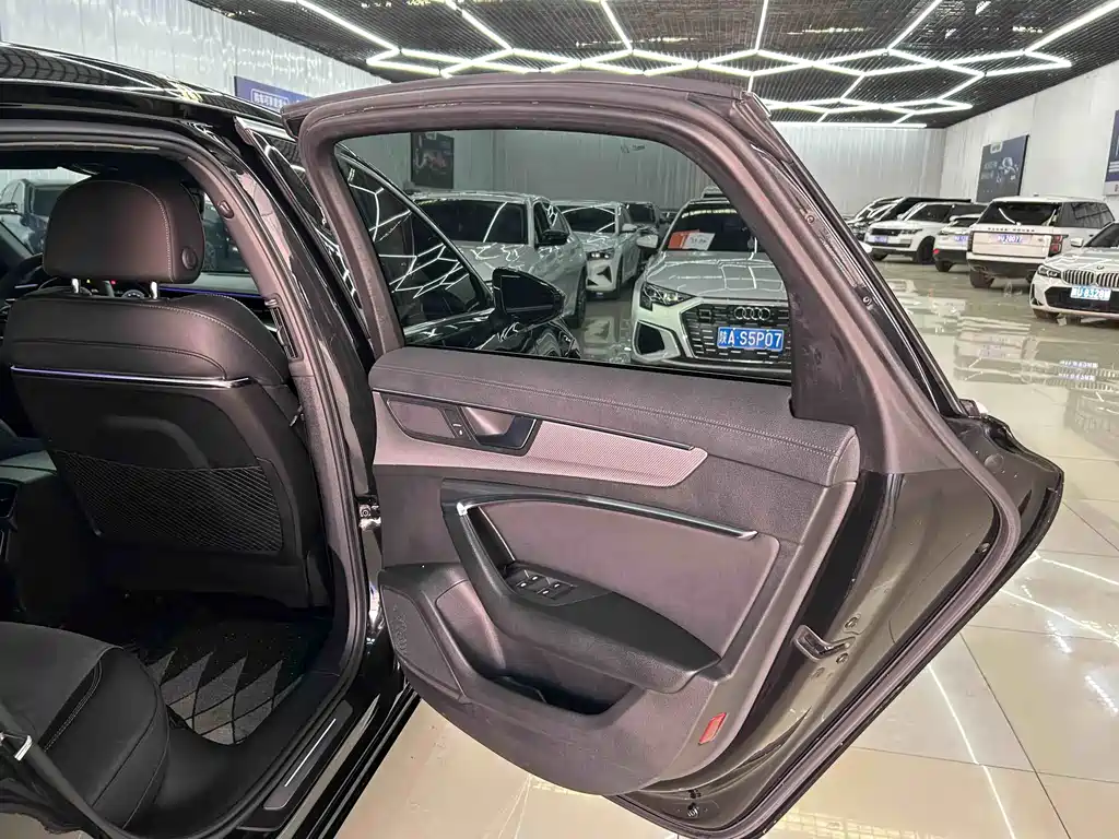 Audi A6L 2022 — фото 16