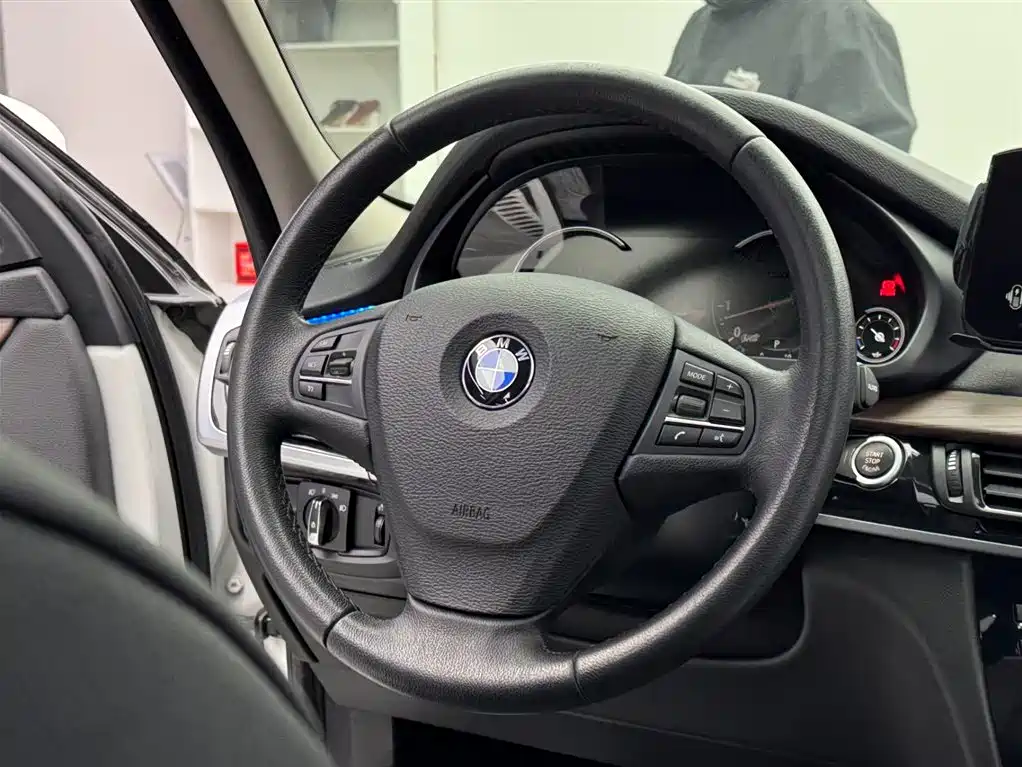 BMW X5 2019 — фото 12