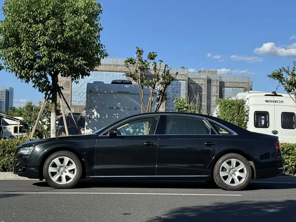 Audi A8 2011