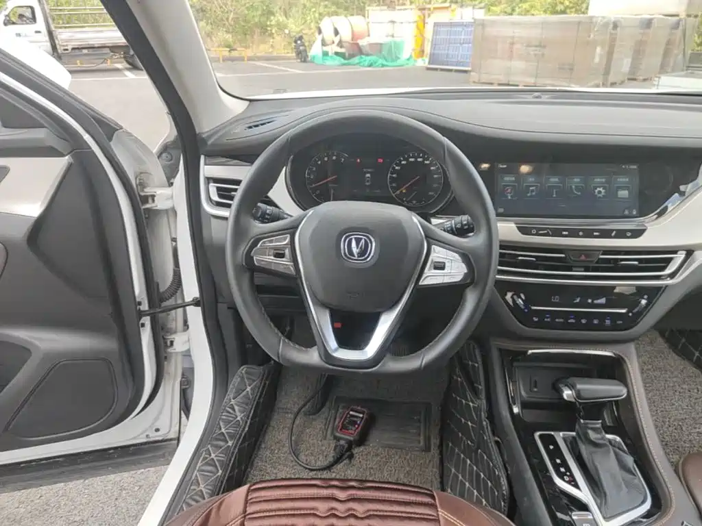 Changan CS35PLUS 2019 — фото 11