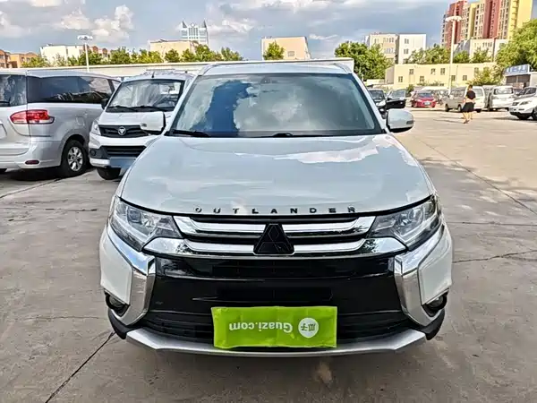 Mitsubishi Outlander 2018
