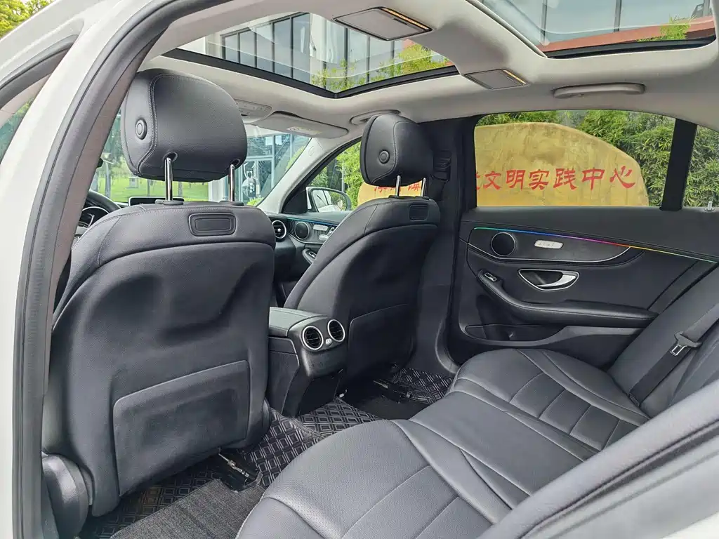 Mercedes-Benz C-Class 2017 — фото 16